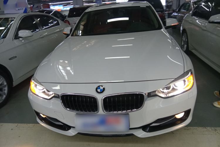 Used BMW 3 Series 2014 320i Sport Design Package
