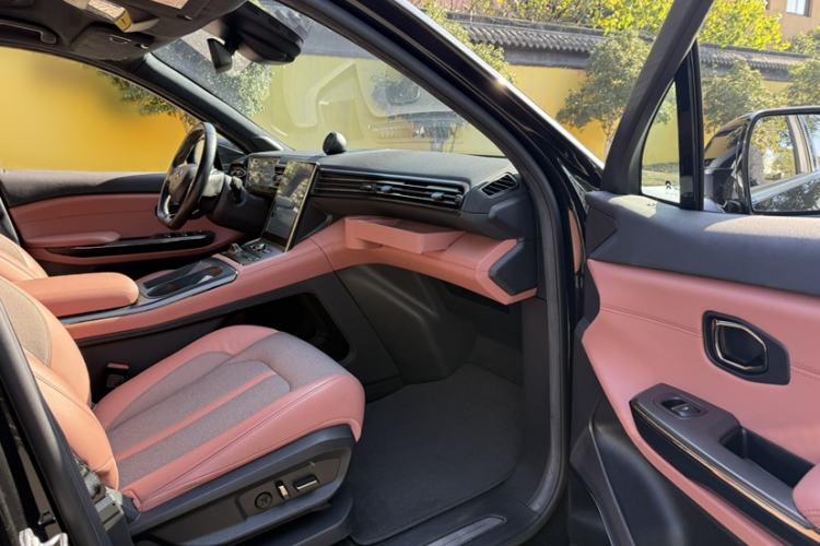 Used Nio EC6 2020 605 km Sport Edition
