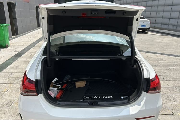 Used Mercedes-Benz A-Class 2020 Restyled A 200 L Sport Sedan Fashion Version
