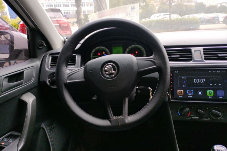 Used Skoda Rapid 2018 1.6L Manual Standard Edition
