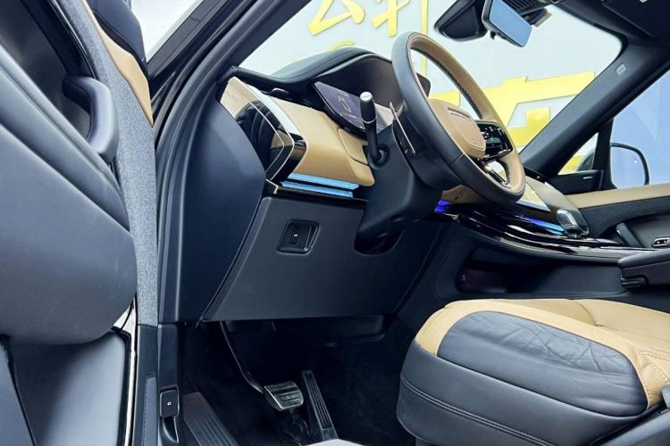 Used Land Rover Range Rover Sport 2024 400PS Dynamic SE
