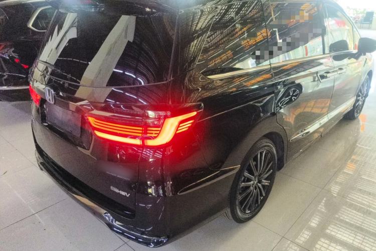 Used Honda Elysion 2024 2.0L eHEV Luxury Edition
