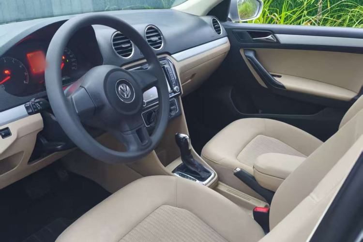 Used Volkswagen Jetta 2015 Value Edition 1.6L Automatic Comfort Version
