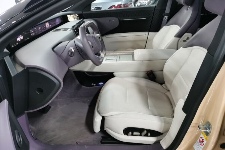 Used  12 2024 650 Three-Laser All-Wheel Drive GT Version
