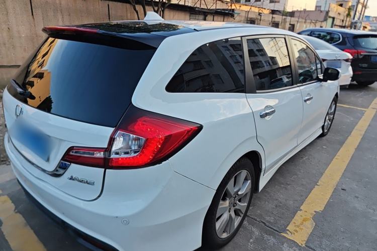 Used Honda Jade 2013 1.8L automatic Comfort version 5 seats
