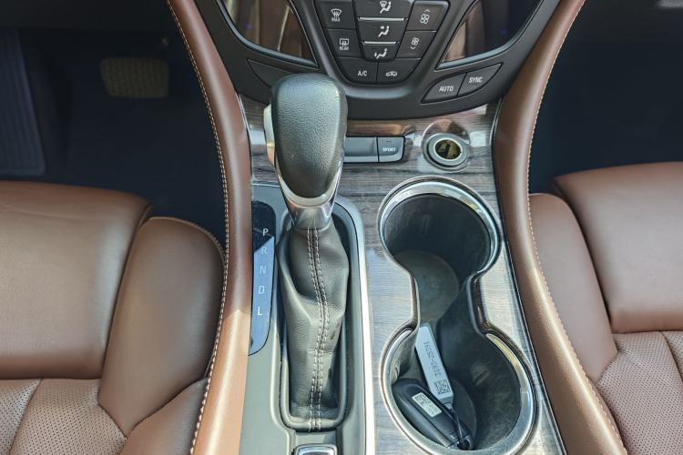 Used Buick Envision 2017 28T Four-Wheel Drive Luxury Model
