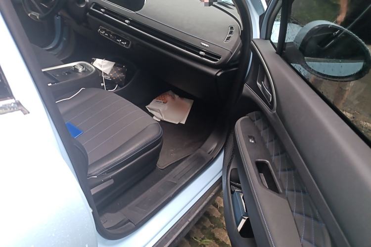 Used ORA Good Cat 2022 400km Standard Range Luxury Version Lithium Iron Phosphate
