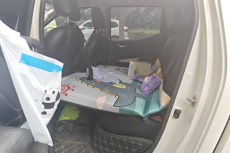 Used Nissan Navara 2017 2.5L Automatic 2WD Luxury Edition QR25
