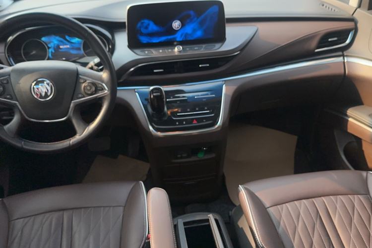 Used Buick GL8 2023 Land Executive Class 652T Luxury Model
