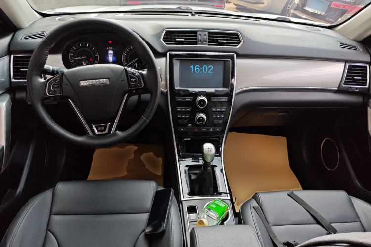 Used Haval H2 2017 Red-Label 1.5T Manual 4x4 Luxury Model
