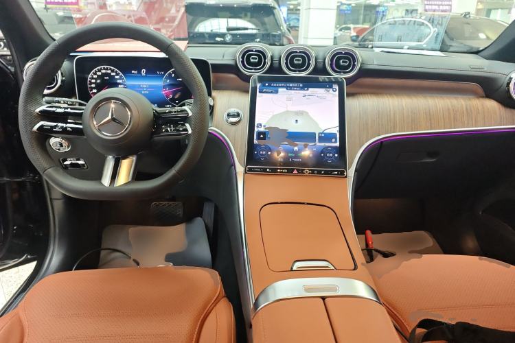 Used Mercedes-Benz GLC 2024 Refreshed GLC 300 L 4MATIC Dynamic Version 5 Seats