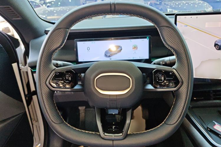 Used Lynk & Co 07 2024 EM-P 126 Long-Range Halo
