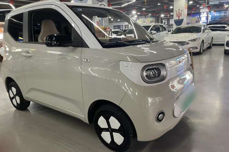 Used Wuling Hongguang MINIEV 2024 3rd Generation 215km Advanced Version
