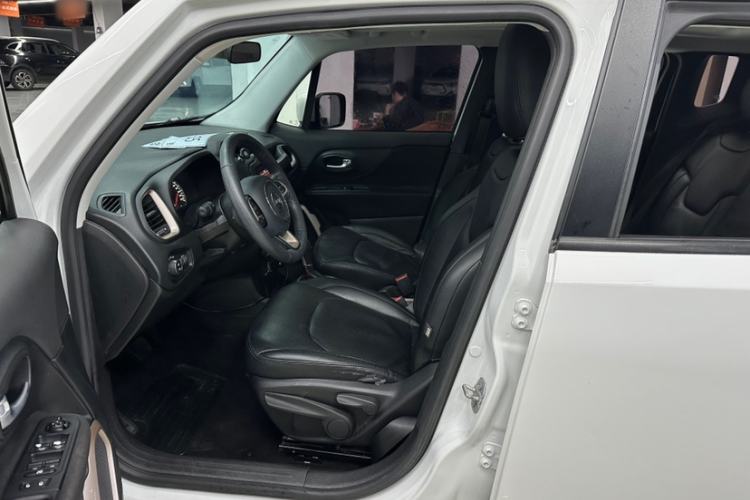 Used  Renegade 2016 1.4T Automatic Jingneng Version+
