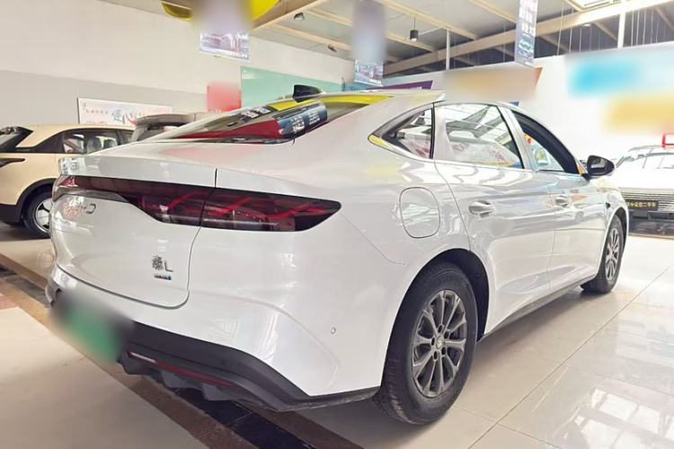 Used BYD Qin L 2025 DM-i Smart Drive 80KM Leading Model
