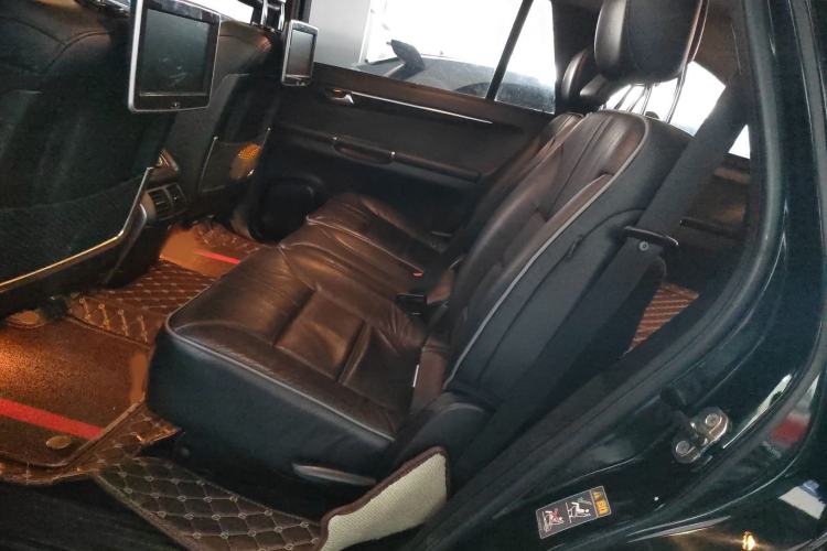 Used Mercedes-Benz R-Class 2017 R 320 4MATIC Business Edition Prestige Model
