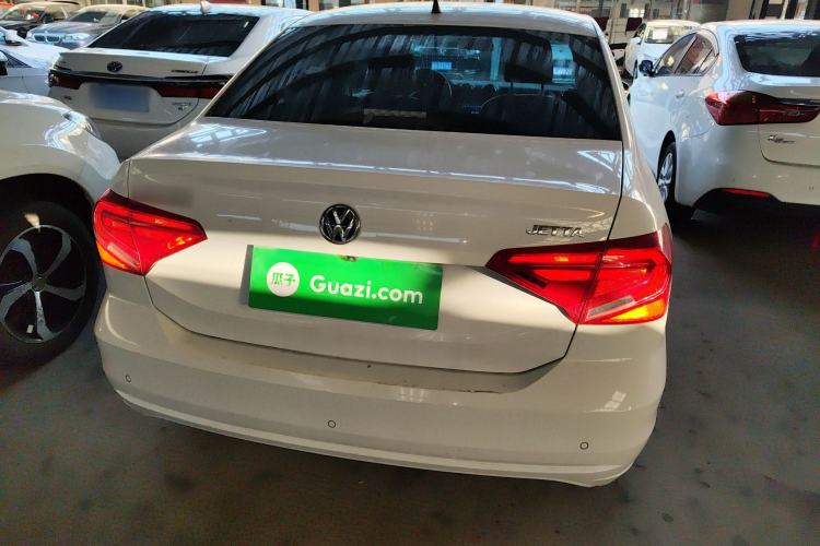 Used Volkswagen Jetta 2019 Dream Edition 1.4L Manual Fashion Version
