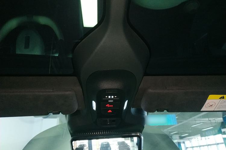 Used  11 2022 Long-Range Dual-Motor Version 4 Seats
