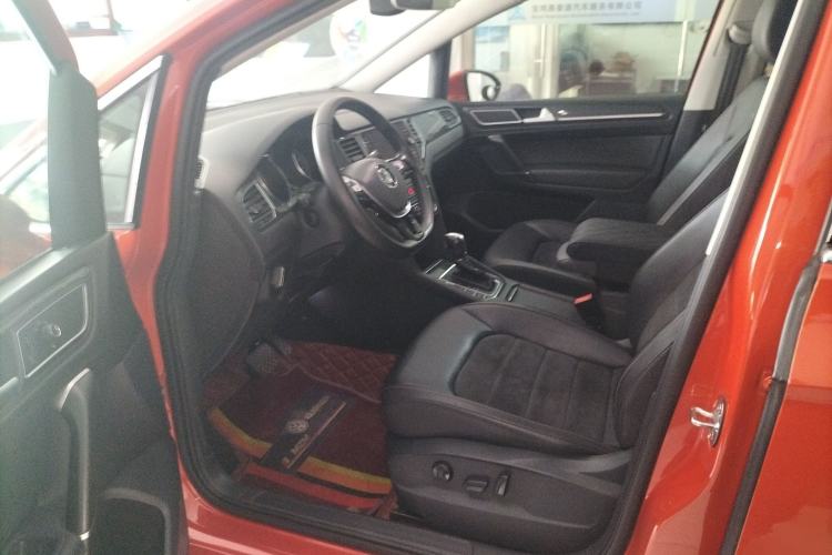 Used Volkswagen Golf Sportsvan 2018 230TSI Automatic Luxury Model
