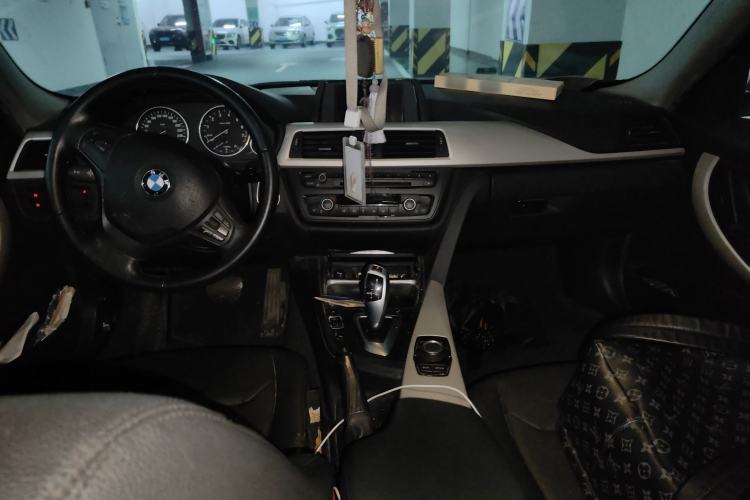 Used BMW 3 Series 2015 320Li Fashion Model
