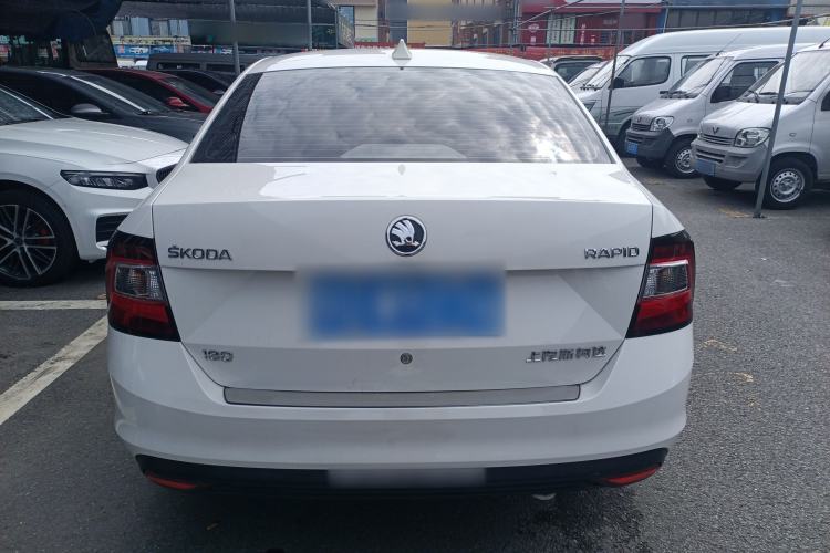 Used Skoda Rapid 2018 1.6L Manual Standard Edition
