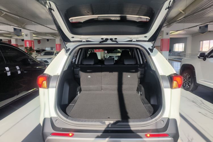 Used Toyota RAV4 2020 Dual-Engine 2.5L E-CVT 4x4 Elite PLUS Edition
