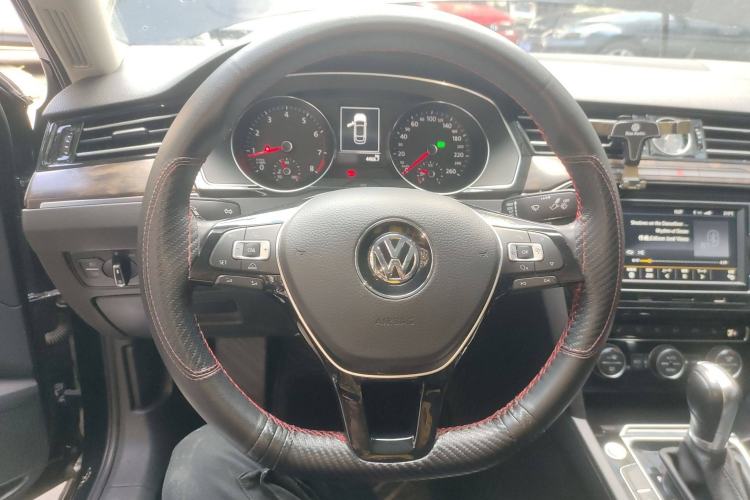 Used Volkswagen Magotan 2018 Facelift 330TSI DSG Luxury Model
