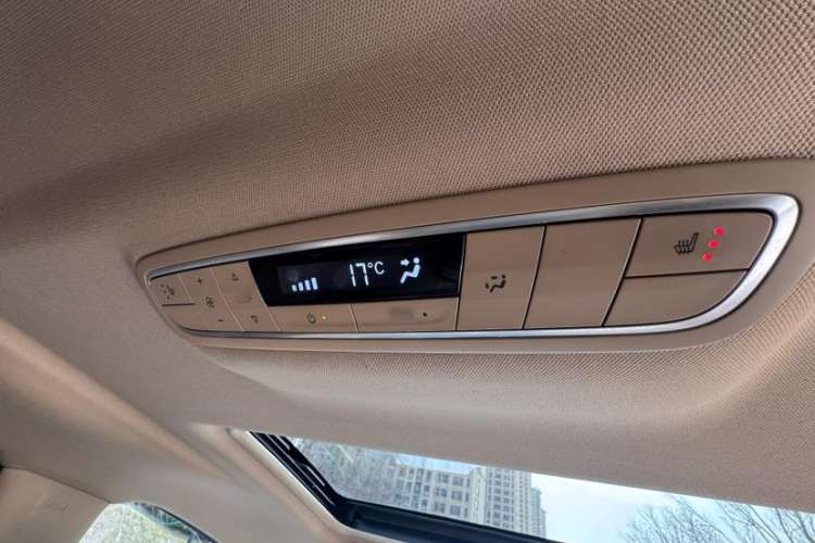 Used Buick GL8 2021 ES Land Cruiser 653T Luxury Edition
