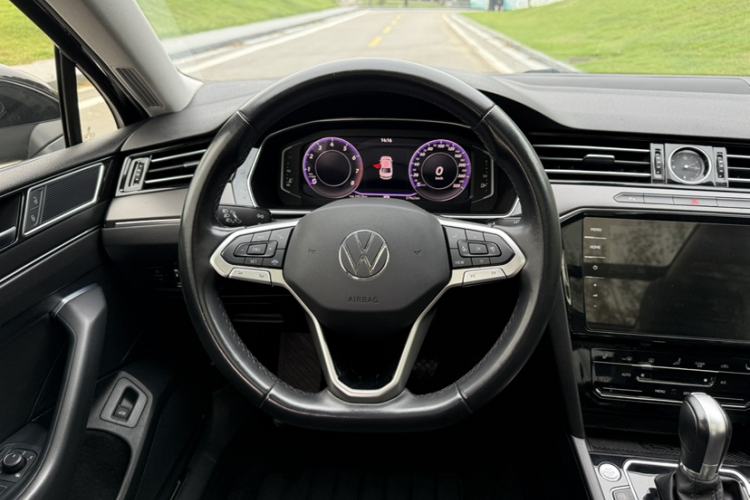 Used Volkswagen Magotan 2021 330TSI DSG 30th Anniversary Edition
