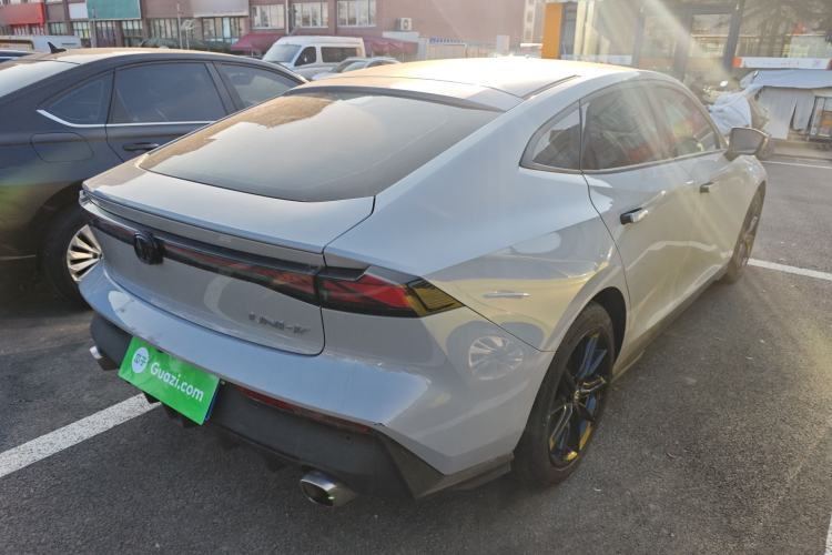 Used Changan UNI-V 2022 1.5T Prestige Version