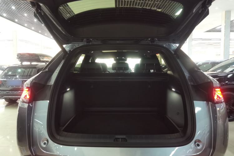 Used BYD Song L DM-i 2025 Intelligent Driving Version 112 km Beyond-Range Type
