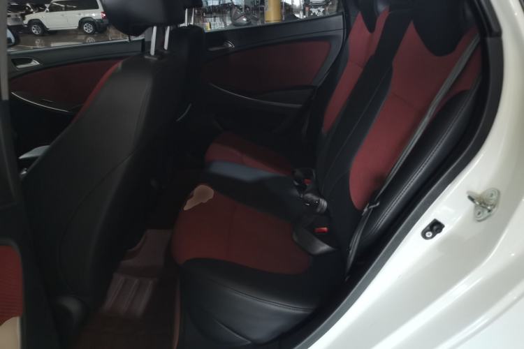 Used Hyundai Verna Ray 2014 1.4L Automatic GLX
