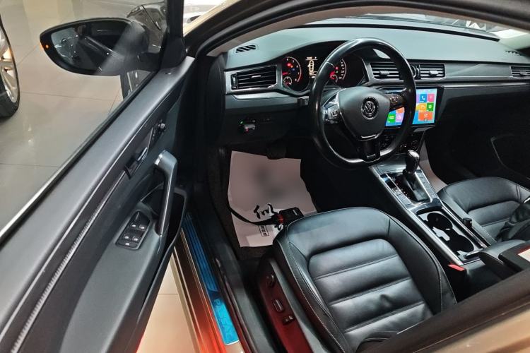 Used Volkswagen Passat 2016 330TSI DSG Luxury Edition
