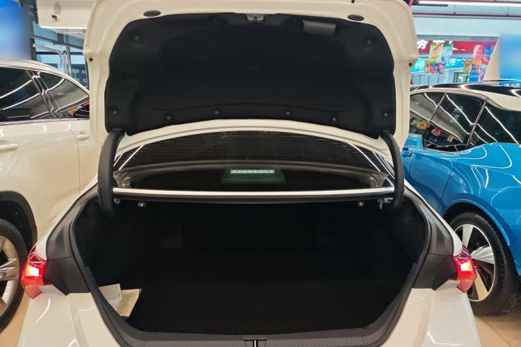 Used Toyota Avalon 2019 2.0L Luxury Edition China VI Standard
