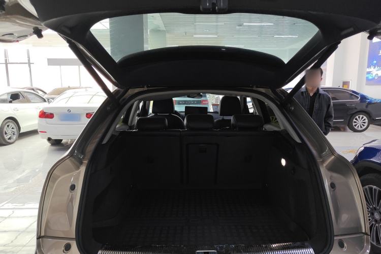 Used Audi Q3 2017 40 TFSI quattro all-wheel-drive sport model
