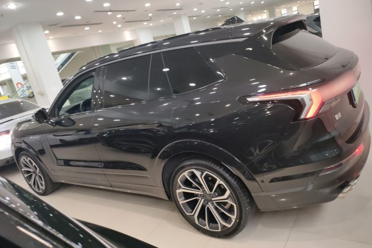 Used Lynk & Co 09 2021 2.0T Halo Six-Seater
