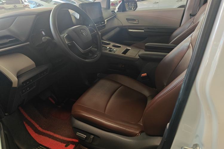 Used Toyota Sienna 2021 2.5L Hybrid Comfort Edition