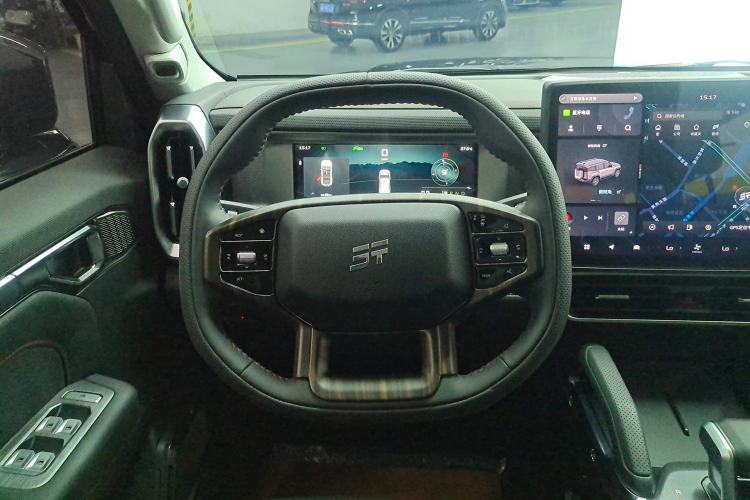 Used Jetour Traveler 2023 2.0T All-Wheel-Drive Crosser
