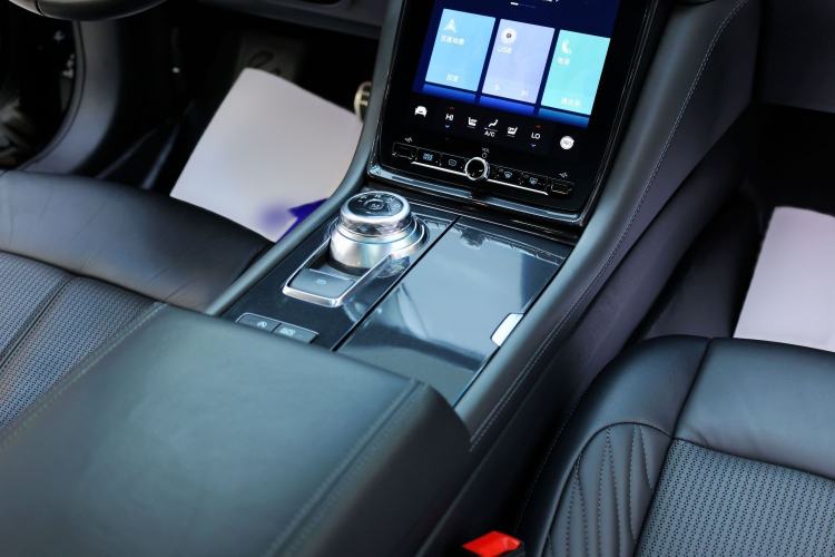 Used Ford Taurus 2019 EcoBoost 245 Vignale Deluxe Edition
