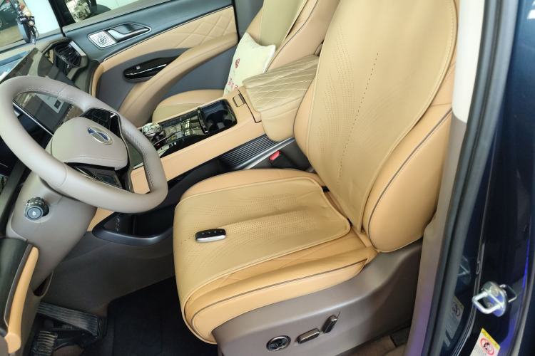 Used Denza D9 2022 DM-i 970 Four-Wheel Drive Prestige Model