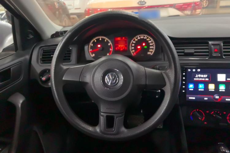 Used Volkswagen Santana 2015 1.6L Automatic Fashion Edition