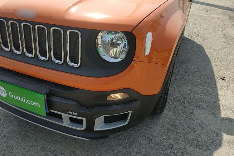 Used  Renegade 2017 180T Automatic Kinetic Edition+
