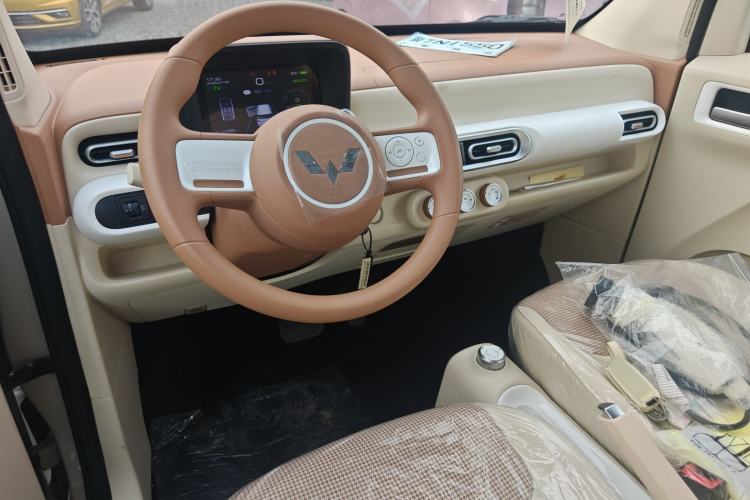 Used Wuling Hongguang MINIEV 2024 3rd Generation 215km Youth Edition
