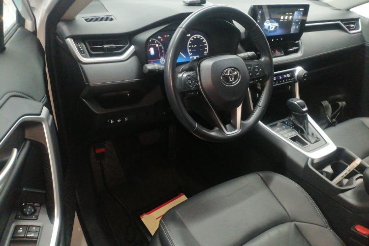 Used Toyota Wildlander 2023 2.0L CVT Four-Wheel Drive Luxury PLUS Edition
