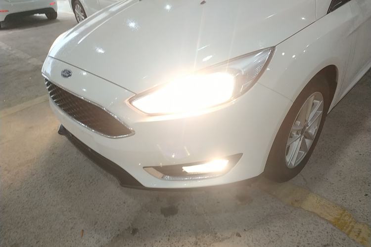 Used Ford Focus 2015 Hatchback EcoBoost 125 Automatic Supreme Style Edition