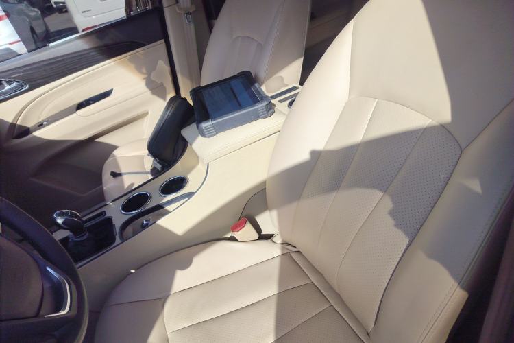 Used Baojun 730 2016 1.5L Manual Comfort Version 7 Seats China V Emission Standard