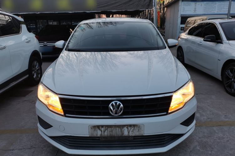 Used Volkswagen Jetta 2017 1.5L Manual Fashion Edition
