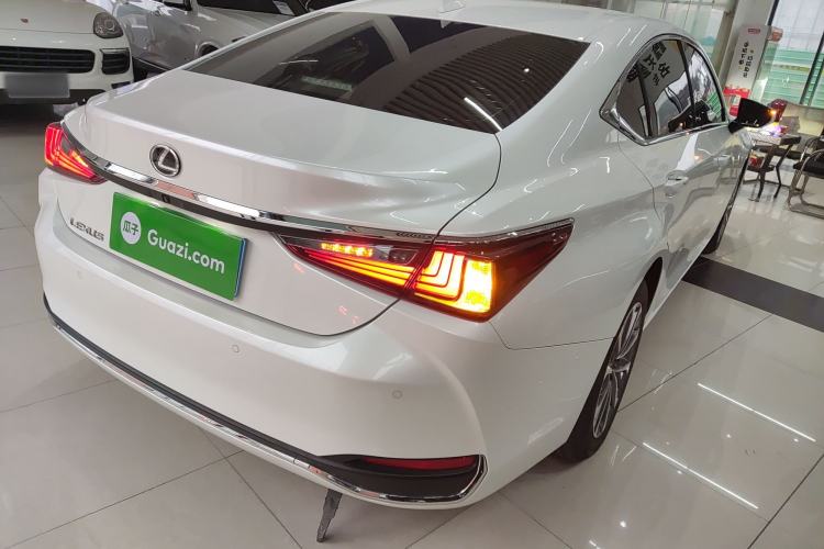 Used Lexus ES 2024 200 Premium Edition