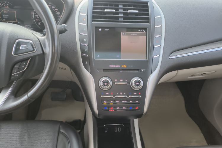 Used Lincoln MKC 2018 2.0T Two-Wheel Drive Luxury Edition
