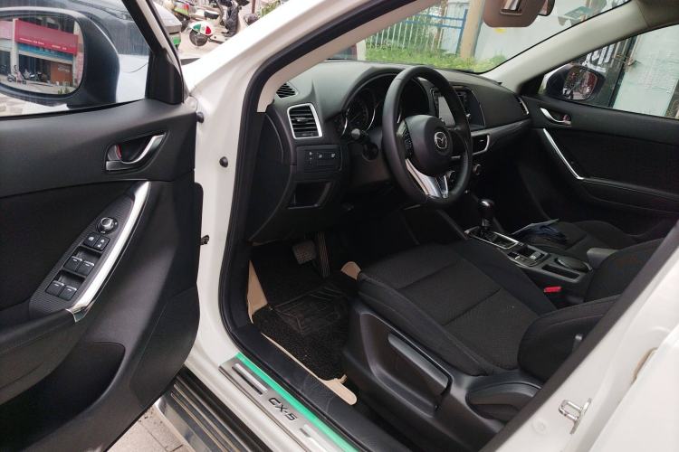 Used Mazda CX-5 2015 2.0L Automatic Two-Wheel Drive Urban Version
